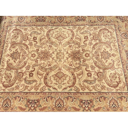 102 - A Super Taj rug - approx. 200cm x 140cm