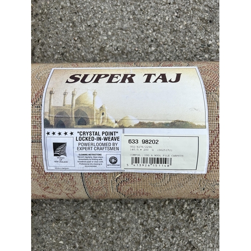 102 - A Super Taj rug - approx. 200cm x 140cm