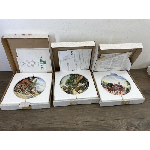 416 - A collection of Royal Doulton collector's plates to include seven Brambly Hedge etc.