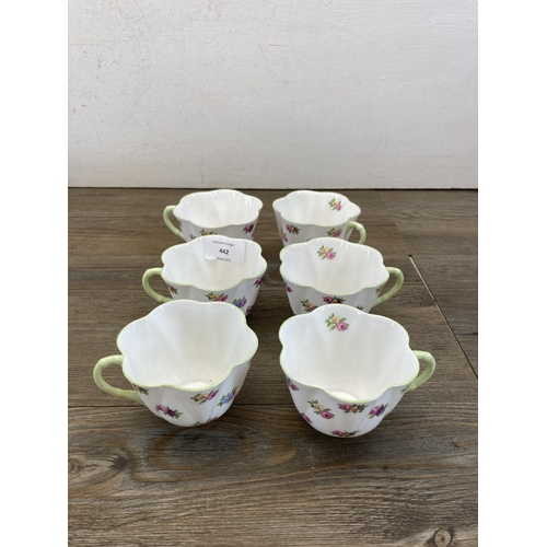 442 - An Art Deco Shelley 2325 Ratauds Yutori nineteen piece tea set