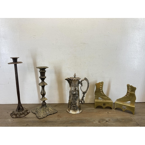 461 - A collection of metalware to include Oriental brass bowl, candlesticks, miniature miner’s lamp, hip ... 