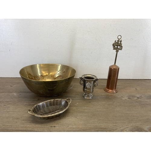 461 - A collection of metalware to include Oriental brass bowl, candlesticks, miniature miner’s lamp, hip ... 