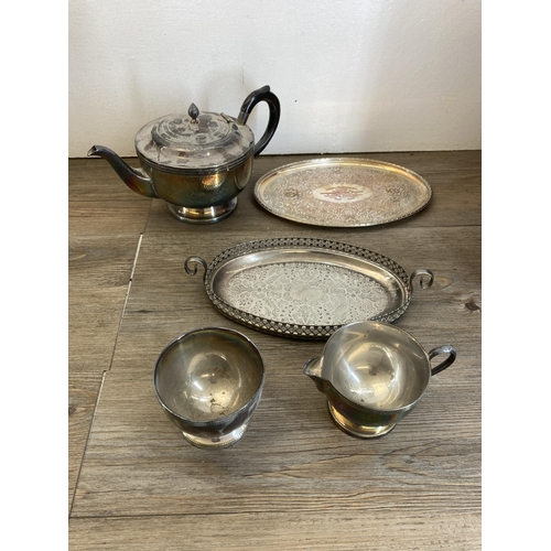 477 - A collection of metalware to include Victorian copper kettle, Cavalier silver plated coffee pot, Gol... 