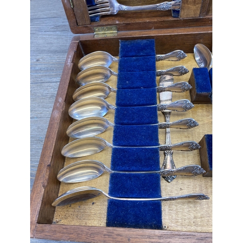 471 - An Oneida Ltd. canteen of silver plated cutlery