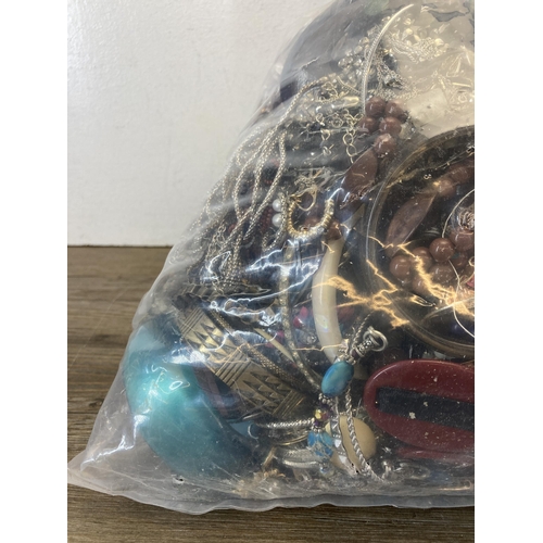 576 - Approx. 10kg of costume jewellery