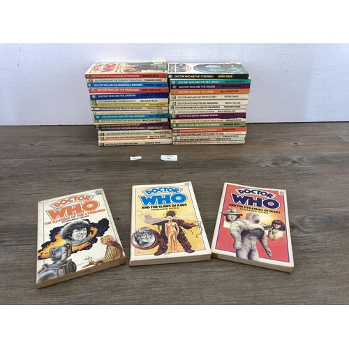 583 - A collection of 1970s Target Doctor Who paperback books