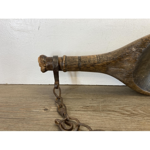 603 - A 19th century carved elm shoulder yoke - approx. 87cm wide