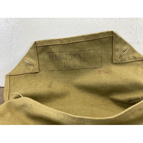 652 - A 1942 WWII Hampton & Sons canvas bag with gas mask