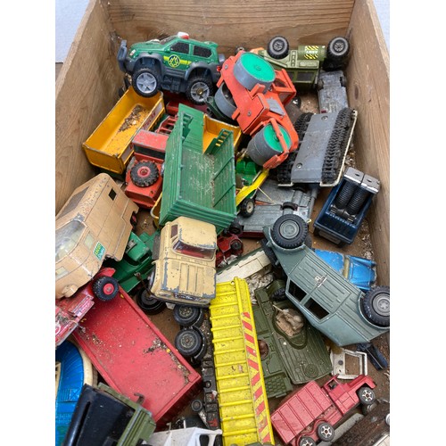 540 - A collection of vintage die-cast model vehicles and figurines to include Star Wars, Dinky, Corgi etc... 