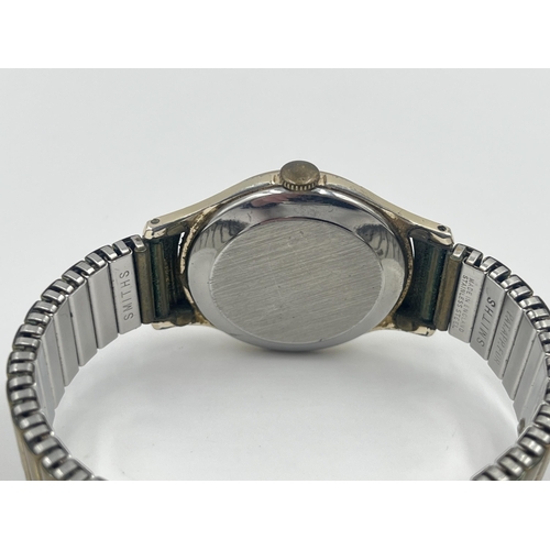 2150 - A 1970s Smiths mechanical 33mm men's wristwatch with original Smiths expanding bracelet