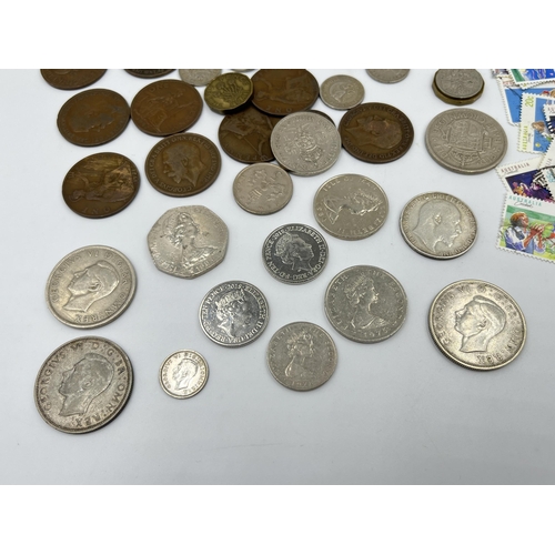 2266 - A collection of British and Manx coins to include 92.5% silver 1908 florin, 50% silver 1941 and 1938... 