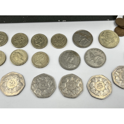 2269 - A cash tin containing a large collection of Elizabeth II decimal coins to include 1986 £2, 50p, ½p, ... 