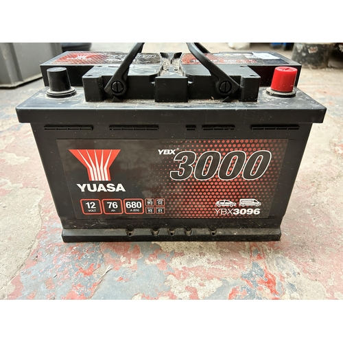 926 - A Yuasa YBX3096 12v car battery