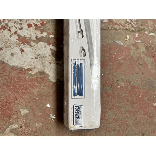 930 - A cased Silverline ½'' drive torque wrench