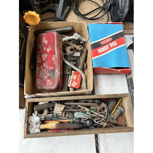 973 - An early/mid 20th century Ebernize pine tool chest with contents