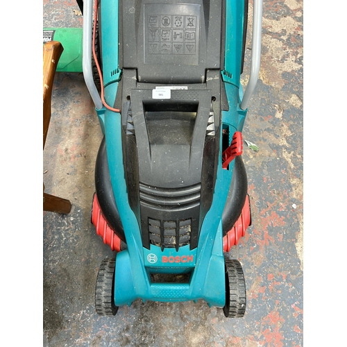 985 - A Bosch Rotak 43 240v lawn mower with grass collector