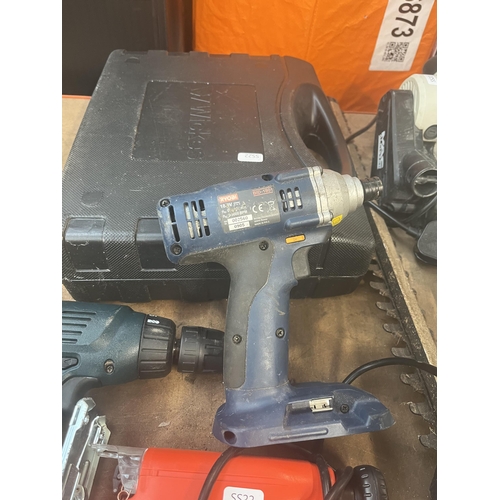 898 - A collection of power tools to include cased Wickes cordless hammer drill with battery and charger, ... 