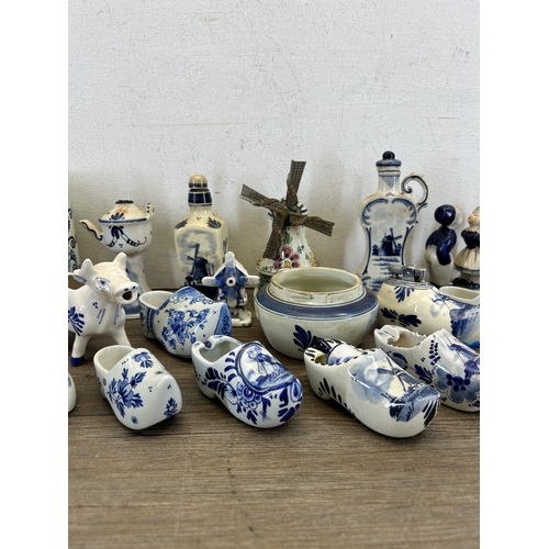 301 - A collection of Delft Blue china