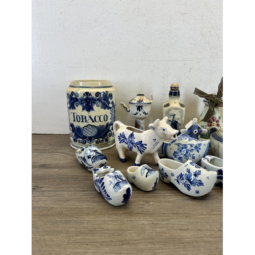 301 - A collection of Delft Blue china