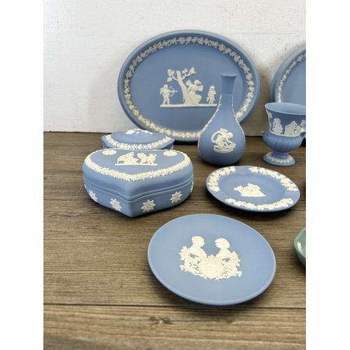 341 - A collection of Wedgwood Jasperware to include teal trinket dish etc.