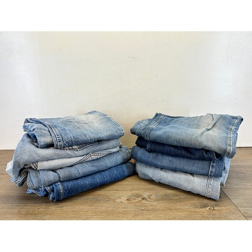 433 - Nine pairs of vintage Levi Strauss & Co. jeans to include 550, 540, 570 etc.