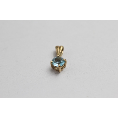 2076 - Four 9ct gold gemstone pendants to include garnet and diamond, sapphire and diamond, topaz etc. - ap... 