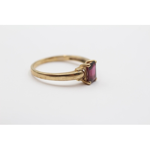 2124 - A 9ct gold amethyst solitaire ring - approx. gross weight 2.5g