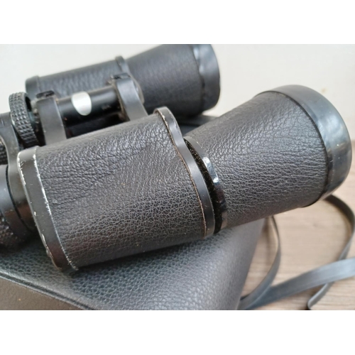 500 - Three optical instruments, one Greenkat 22 x 60 spotting scope, one cased pair of Wray WrayVU 9 x 40... 