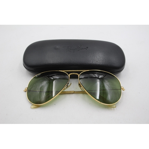 2387 - A pair of vintage Ray-Ban Bausch & Lomb gold tone Aviator sunglasses with case