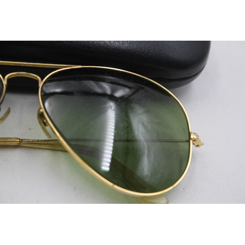 2387 - A pair of vintage Ray-Ban Bausch & Lomb gold tone Aviator sunglasses with case