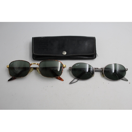 2391 - Two pairs of Ray-Ban sunglasses