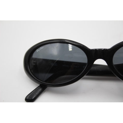 2392 - Two pairs of Ray-Ban sunglasses