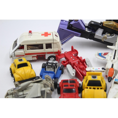 352 - Twelve Transformers toys