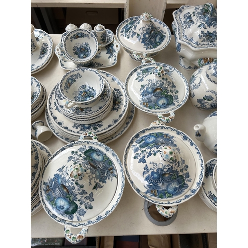 274 - Approx. 152 pieces of Mason's Fruit Basket Ironstone pottery