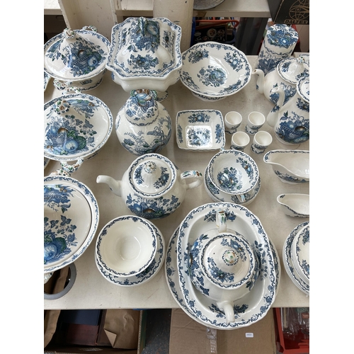 274 - Approx. 152 pieces of Mason's Fruit Basket Ironstone pottery