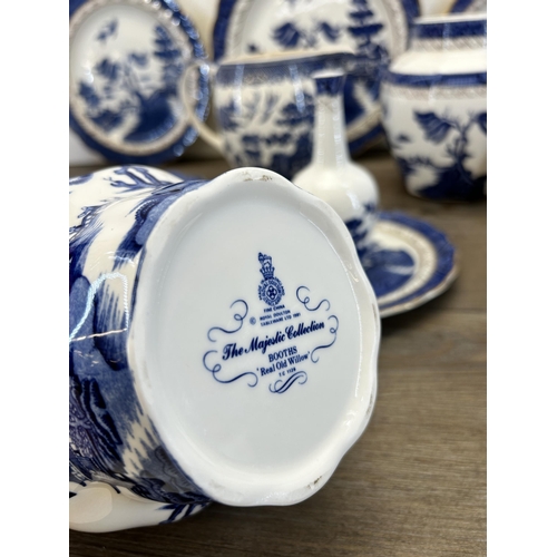 276 - A collection of Royal Doulton The Majestic Collection Booths Real Old Willow china together with a J... 