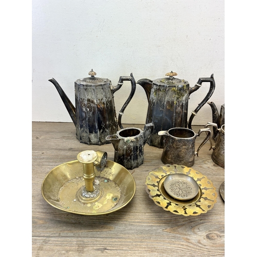 340 - A collection of metalware to include Victorian silver plated ware, brass circular pedestal dish with... 