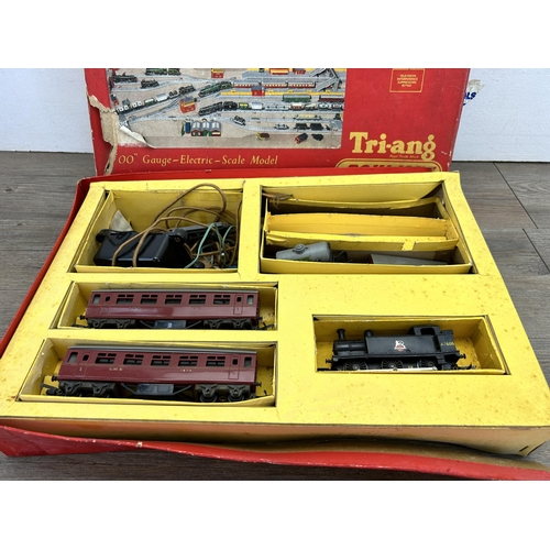 351 - A mid 20th century boxed Tri-ang Railways R200 gauge electric passenger train set