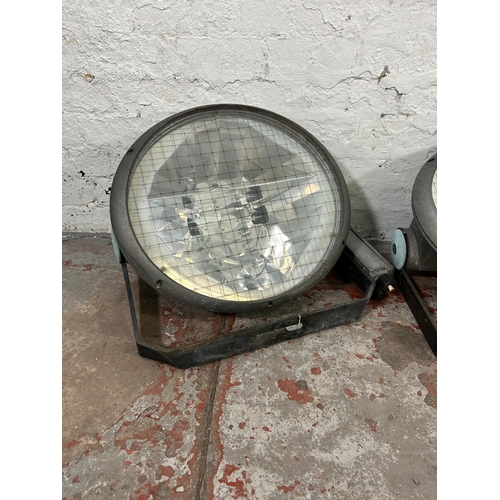 169 - A pair of Philips IP65 galvanised floodlights - approx. 47cm high x 54cm wide