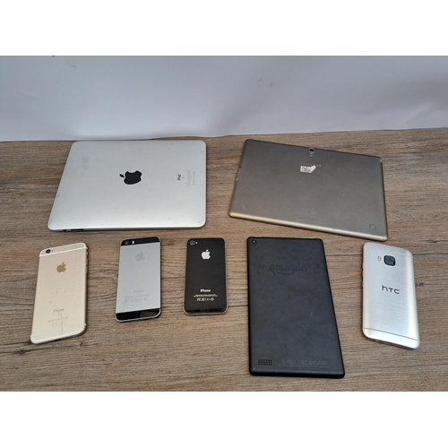 617 - A collection of laptops, tablets and mobile phones to include Apple iPhone 4S, Apple iPad A1219, Sam... 