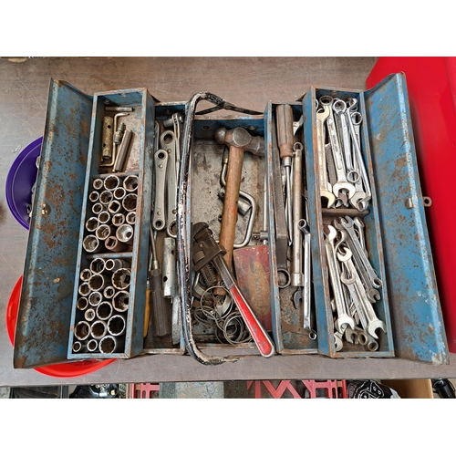 800 - A collection of tools to include vintage metal cantilever tool box containing sockets, spanners, Gor... 