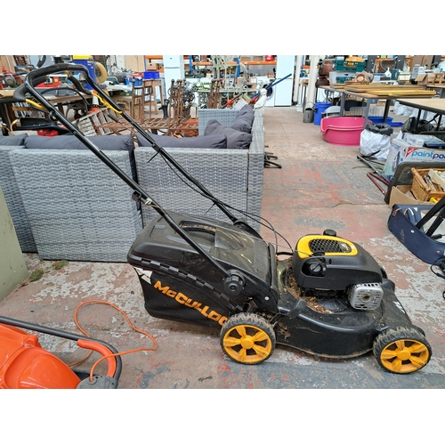 812 - A McCulloch petrol lawn mower with Briggs & Stratton 500E 140cc engine