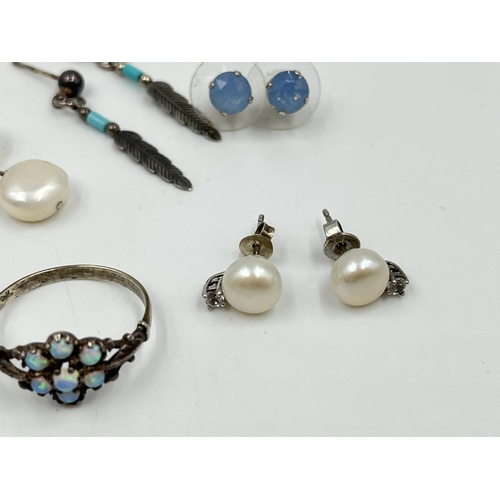 2154 - A collection of silver jewellery to include opal cluster ring, amethyst earrings, butterfly pendant ... 