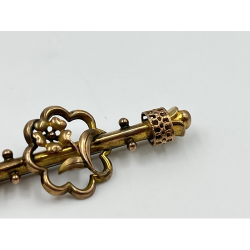 2156 - An antique hallmarked Birmingham 9ct gold pin brooch with base metal pin - approx. gross weight 2.5g