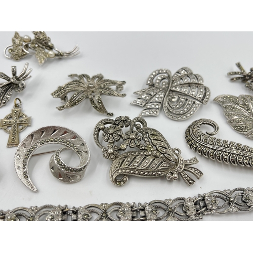 2177 - A collection of vintage marcasite jewellery