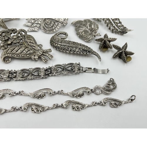 2177 - A collection of vintage marcasite jewellery