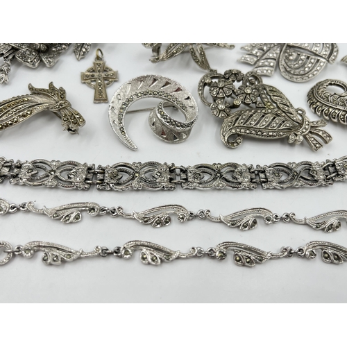 2177 - A collection of vintage marcasite jewellery