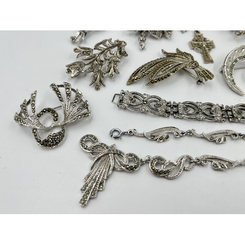 2177 - A collection of vintage marcasite jewellery