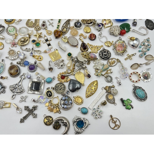 2225 - A collection of pendants