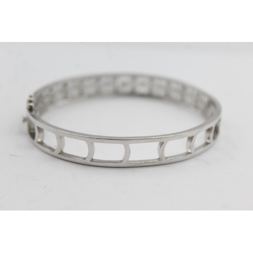 2204 - A .925 silver and CZ statement bangle - approx. gross weight 24g